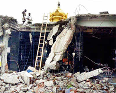 Devotees rage as Vijayawada shrines razed