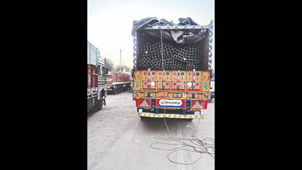 Hisar: RTA team challaning trucks ‘attacked’, FIR against dhaba owners