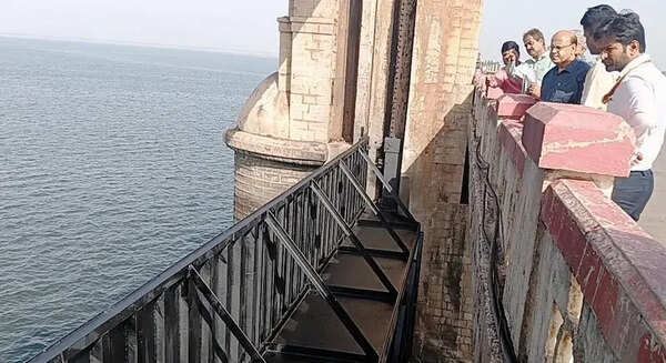 In relief for farmers, all crest gates installed at Tungabhadra Dam