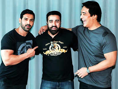 John Abraham meets Squad’s Nilesh Sahay and Rinzing Denzongpa