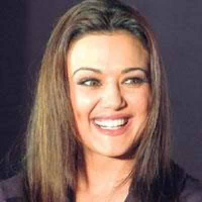 Preity denies assault on labourers by Wadia bodyguards