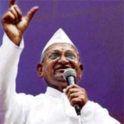 Govt is murdering democracy: Anna