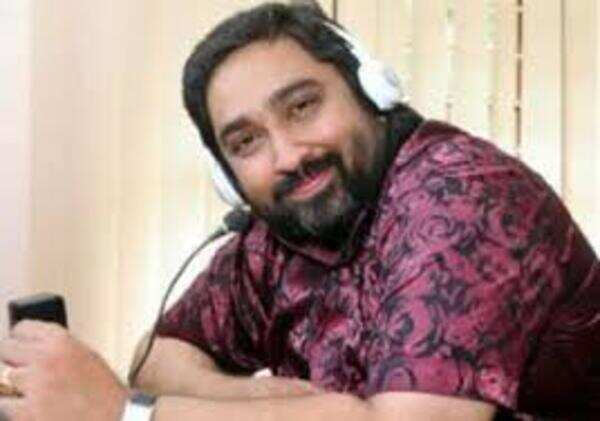 M Jayachandran composes for cousins !