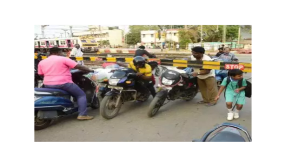 Chennai Railway Division begins crackdown on people crossing closed level crossings