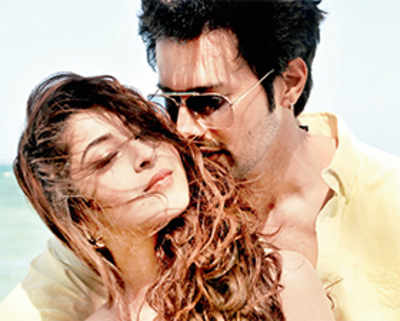 Sonarika and Rajniesh step up the tempo in Saansein The Last Breath