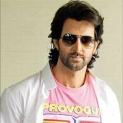 Hrithik rushed to Breach Candy with a bad back