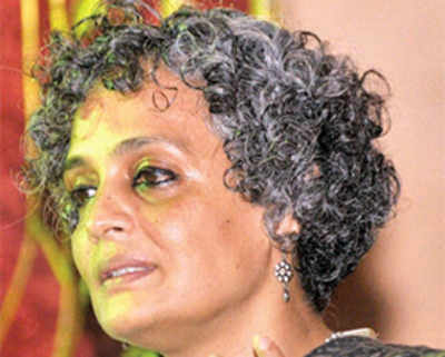 Kerala cops to check video footage of Arundhati Roy’s ‘anti-Gandhi’ speech