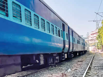 Mumbai-Delhi train travel time to be cut by up to 2 hours