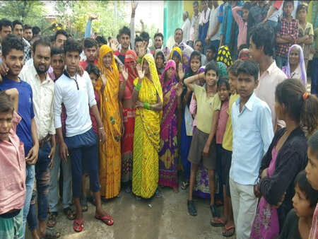UP: Fatehpur Sikri villagers boycott elections over water canal demand