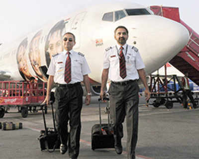 SpiceJet pilots get Rs 1 lakh hike
