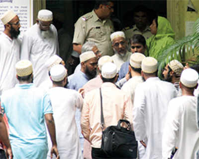 Bohra succession row: Rival factions come to blows