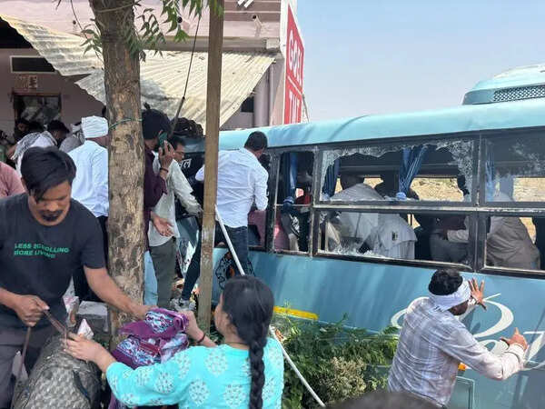 32 passengers injured as bus crashes into house in Khargone