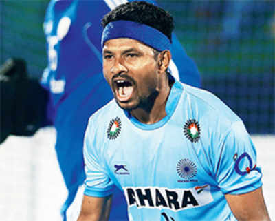 Lakra back to operating defence