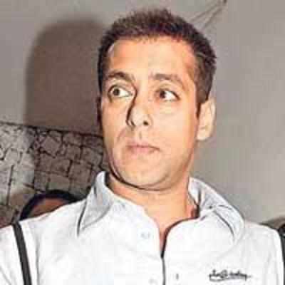 Court rejects plea to recall witness in Salman Khan mishap case
