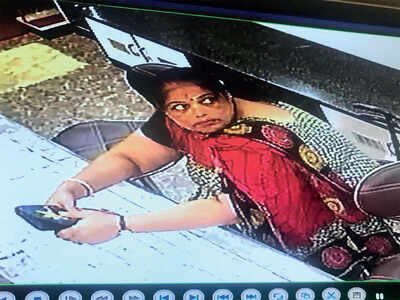 Woman steals mangalsutra, police refuse to file an FIR Woman steals mangalsutra, police refuse to file an FIR