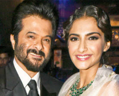 Anil Kapoor doesn't want to get involved in daughter Sonam's face-off with Abhay Deol