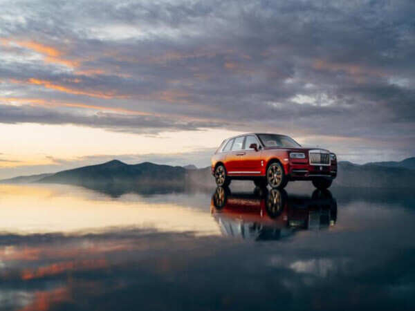 Rolls-Royce Cullinan ultra-luxury SUV breaks cover