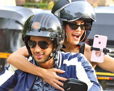 Sidharth Malhotra takes Jacqueline Fernandez for a ride