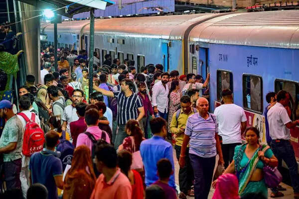 Woman found dead on Madhepura railway platform
