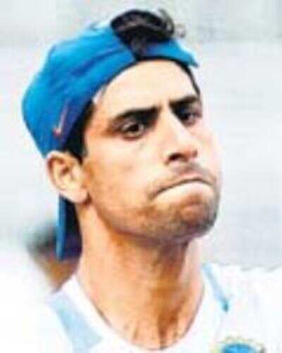 Nehra ready for Test cricket again