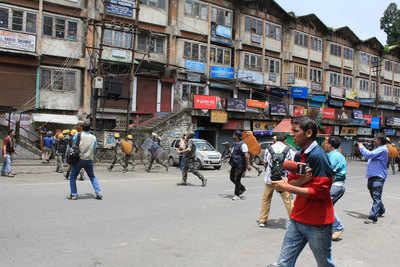 Darjeeling’s stir: Clash breaks out between Gorkha Janmukti Morcha activist and police
