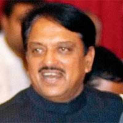 Adarsh forgiven, Vilasrao, Chavan friends again