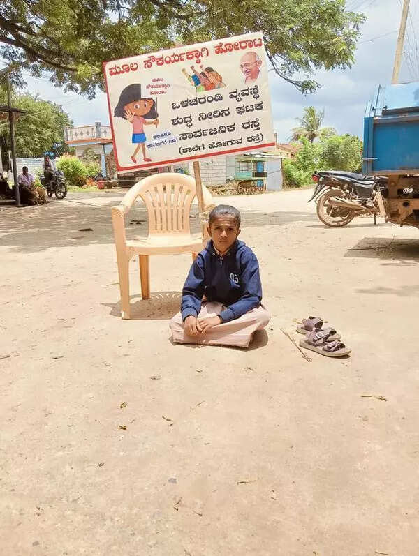 After girl’s solo protest, officials begin sanitation, road repair works