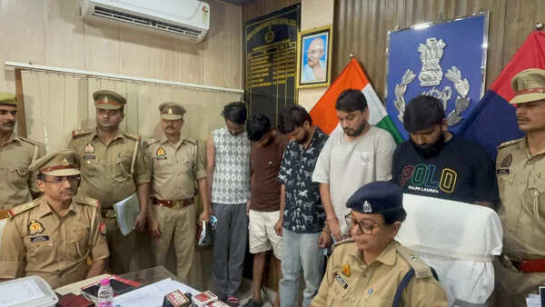 Cops bust IPL betting racket in Kanpur, 5 arrested