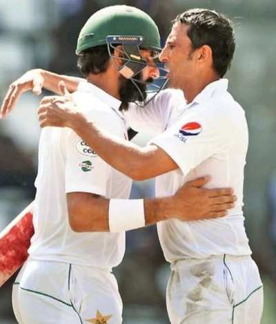 Pakistan cricketers Misbah ul-Haq, Younis Khan retire during Test series with West Indies