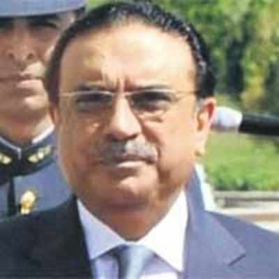 Zardari sees plot to oust him as Prez