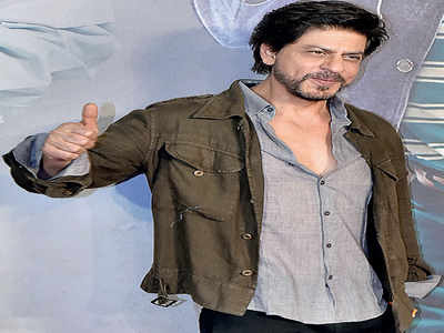 Shah Rukh shakes a leg for a musical gig