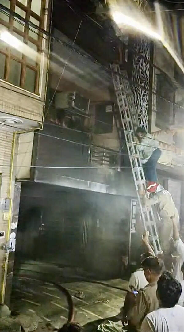 Fire breaks out in Shahdara building, nine rescued