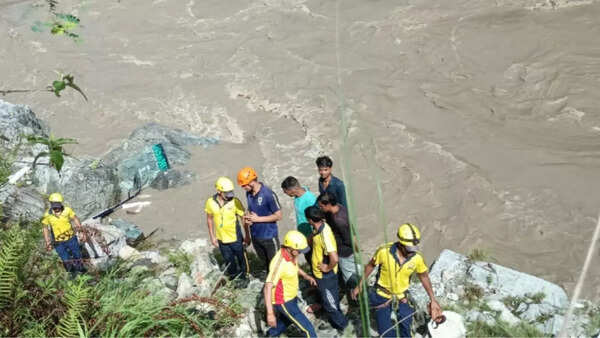 Uttarakhand mishap: 2 dead, 9 missing as bus falls into Alaknanda river near Rudraprayag; more casualties feared, rescue operations on