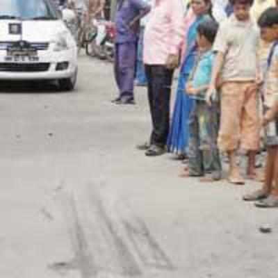 School bus runs over two kids in Nerul