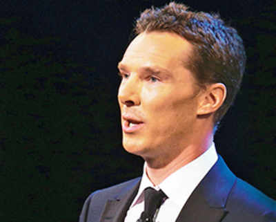 Cumberbatch urges people to donate for refugees
