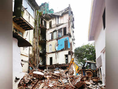 Woman, 65, killed in Fort building collapse