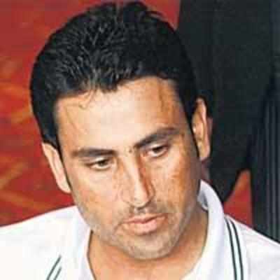 Dropping Dravid a mistake: Younis