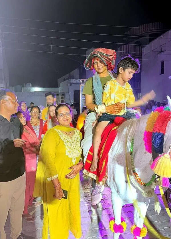 Breaking tradition with pride: Bride’s ‘Banwara’ sends a message of equality