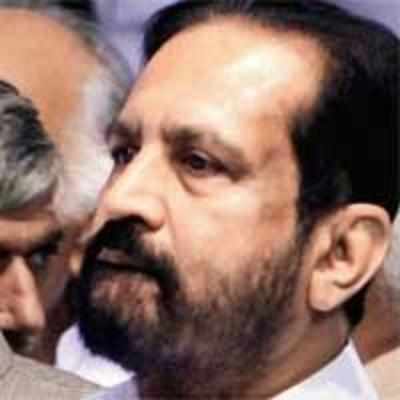Congress axes Kalmadi over CWG corruption charges