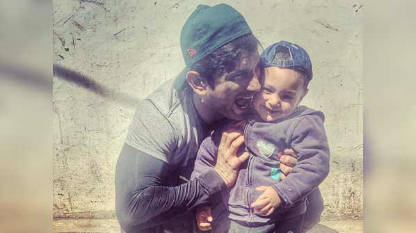 This adorable picture of Sushant Singh Rajput will win your heart!