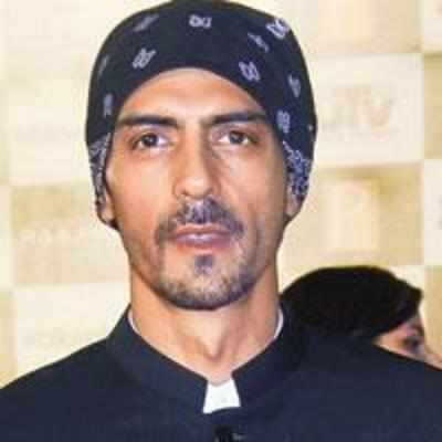 Filmmakers fight over Arjun Rampal