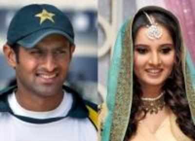 Shoaib has signed divorce papers: Siddiquis