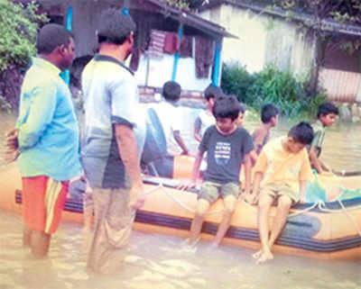 400 villagers stranded in Vasai