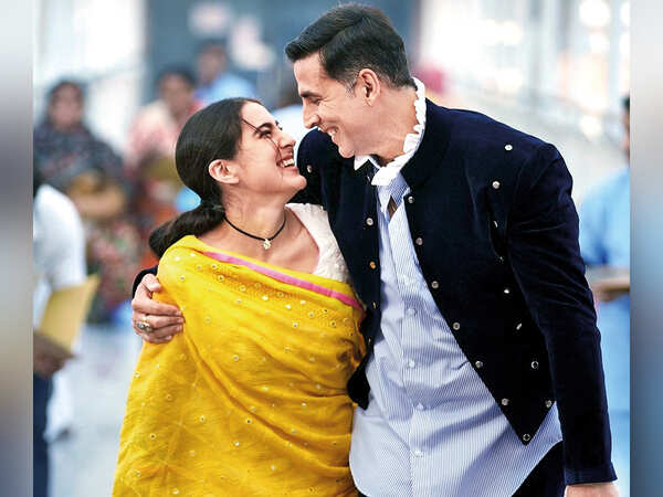 Akshay Kumar joins Sara Ali Khan, Dhanush, Nimrat Kaur for the last schedule of Aanand L Rai's 'Atrangi Re' in Delhi NCR