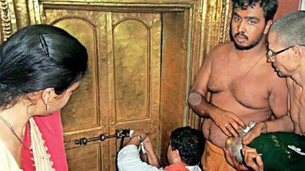 Karnataka: Devotees jabbed with atleast 1 dose of Covid-19 vaccine allowed to enter Hasanamba temple