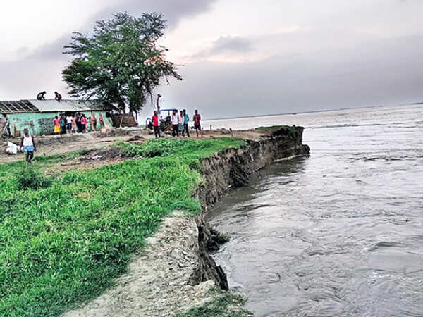 Bihar: Many villages in Bagaha, Khagaria and Darbhanga under floodwaters