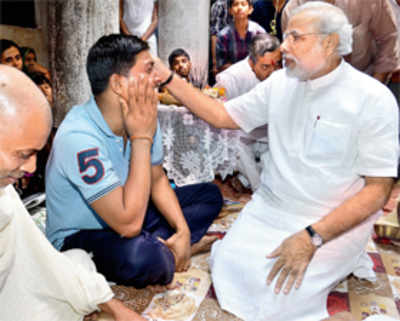 Congress rakes up Godhra as Modi visits blasts victims’ kin