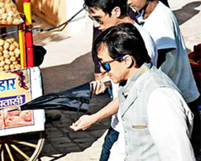 Jackie Chan develops a taste for paneer makhanwala in Jaipur