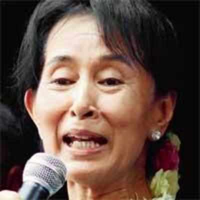 Suu Kyi calls for face-to-face talks
