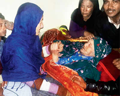 45 years on, Pak woman meets 92-yr-old mom in Kashmir
